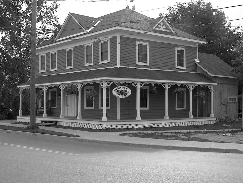 Emilyville Inn Campbellford Exterior foto